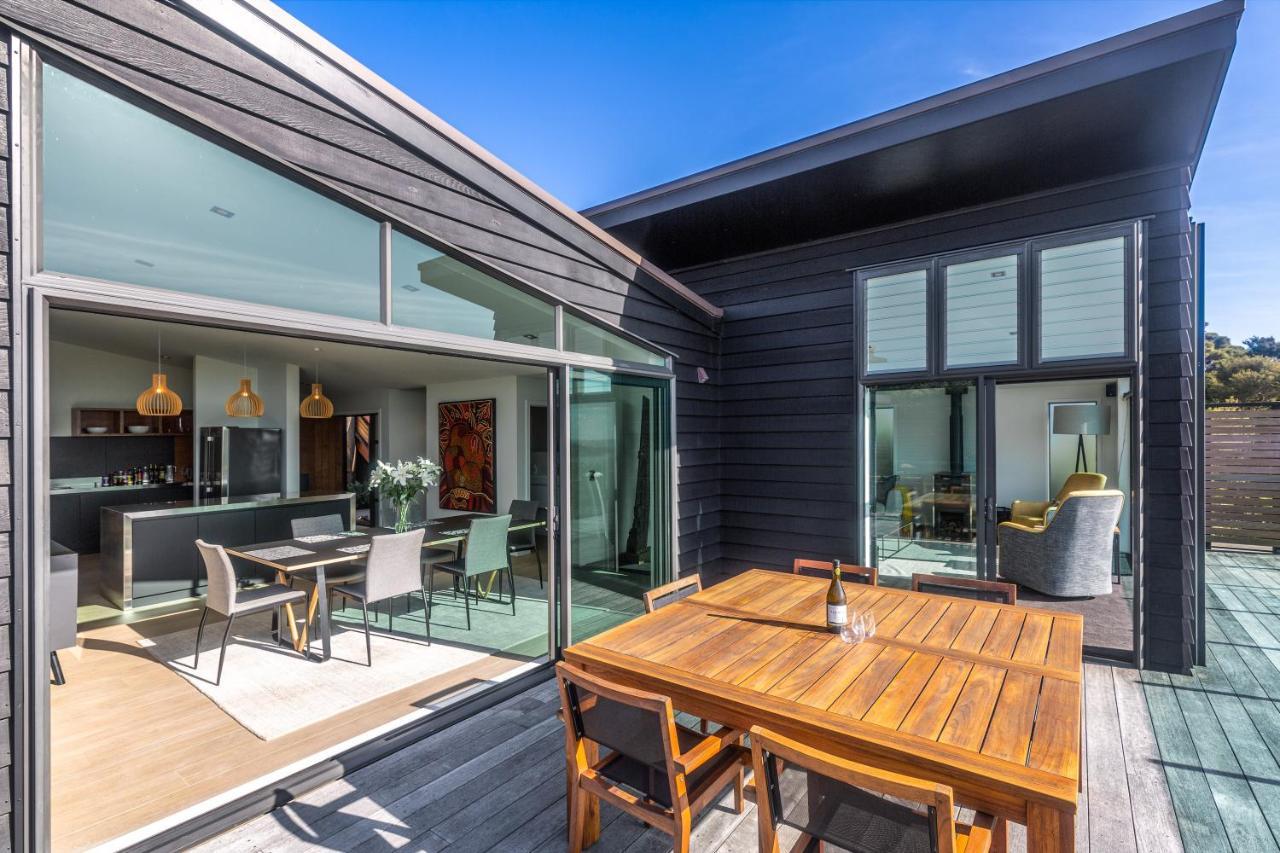 Вілла Taonga With Sea Views By Waiheke Unlimited Oneroa Екстер'єр фото