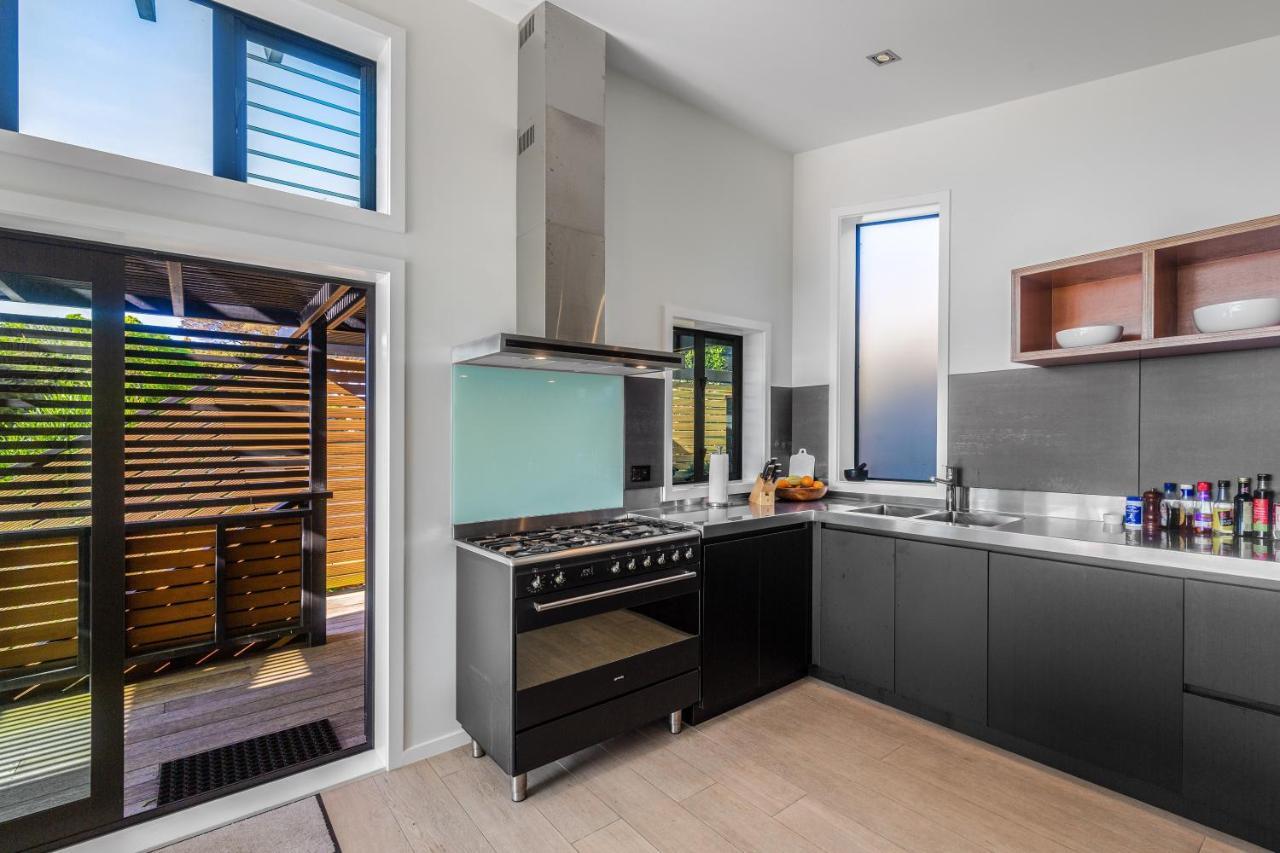 Вілла Taonga With Sea Views By Waiheke Unlimited Oneroa Екстер'єр фото