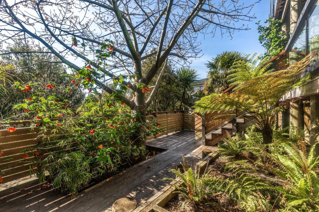 Вілла Taonga With Sea Views By Waiheke Unlimited Oneroa Екстер'єр фото